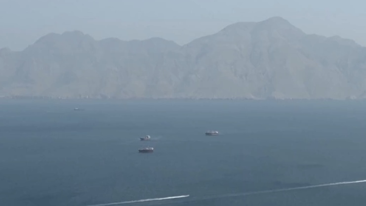  当"65美元"成为记忆：我们普通人该如何看待这场油价风暴 股票财经 当"65美元"成为记忆：我们普通人该如何看待这场油价风暴 股票财经