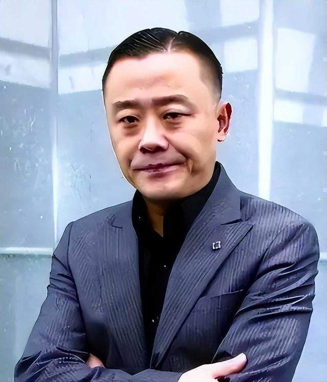  从海派清口到异乡沉寂：周立波十七年职业轨迹深度复盘 娱乐新闻