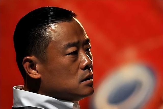  从海派清口到异乡沉寂：周立波十七年职业轨迹深度复盘 娱乐新闻