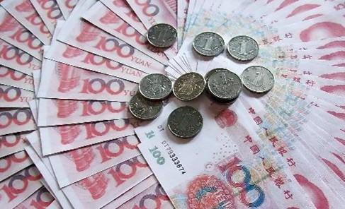 邻居王姐乐坏了:人民币升值这半年,我们家悄悄省下了一辆车钱 情感心理