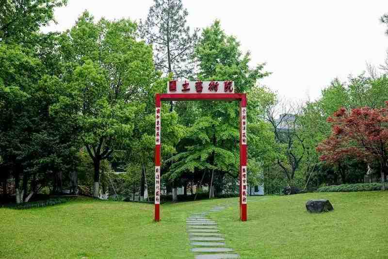 「设计赋能城市迭代」：第五届中国设计大展的三大突破与深层逻辑