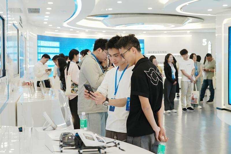  技术赋能就业新路径：穗安协作如何破解校企精准对接难题 教育招生